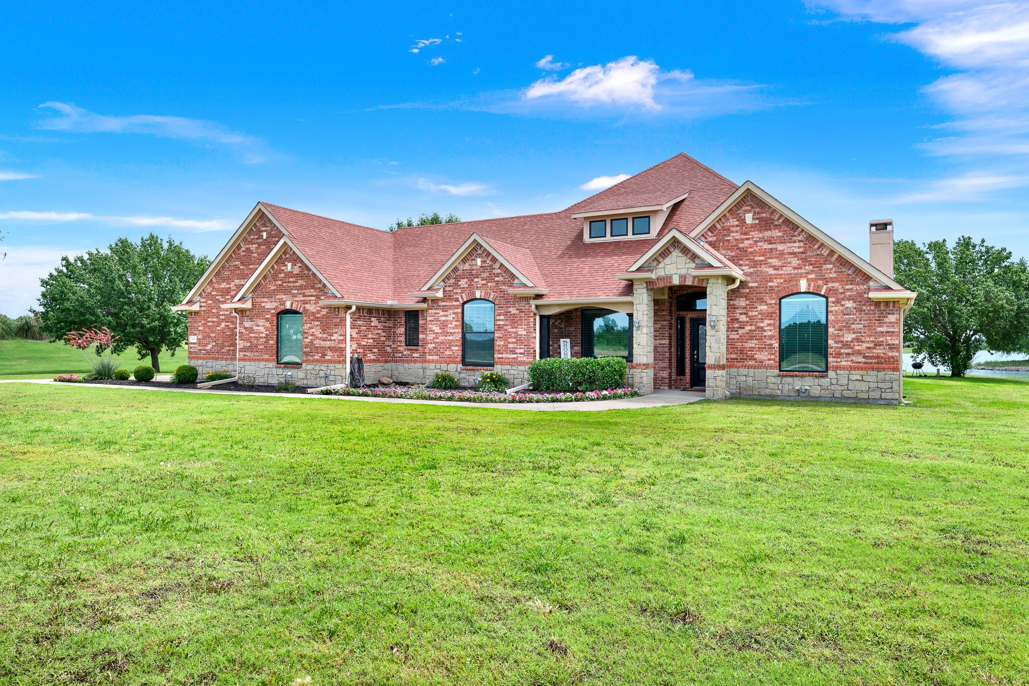 101 Island Way Princeton TX 75407