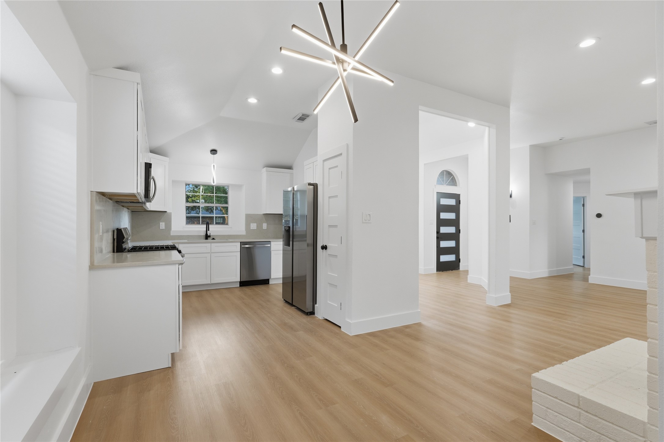 7034 Lo Chalmers Lane Garland TX 75043