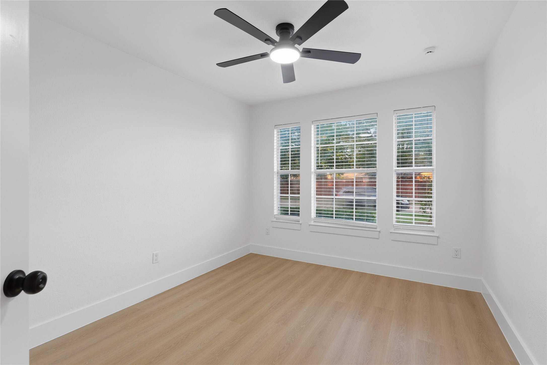 7034 Lo Chalmers Lane Garland TX 75043