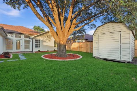 7034 Lo Chalmers Lane Garland TX 75043