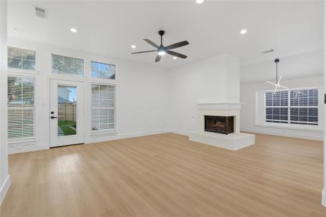 7034 Lo Chalmers Lane Garland TX 75043