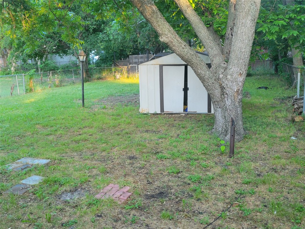 2410 E Overton Road Dallas TX 75216