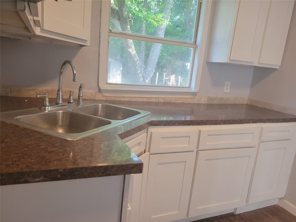 2410 E Overton Road Dallas TX 75216