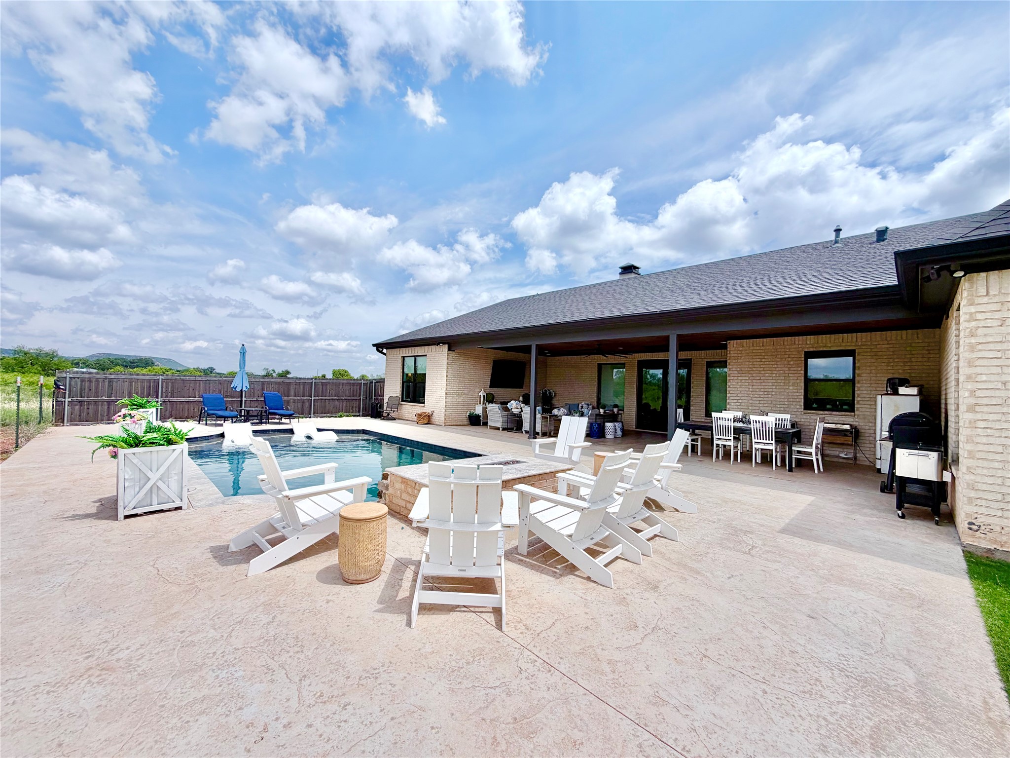 1444 West Street Buffalo Gap TX 79508