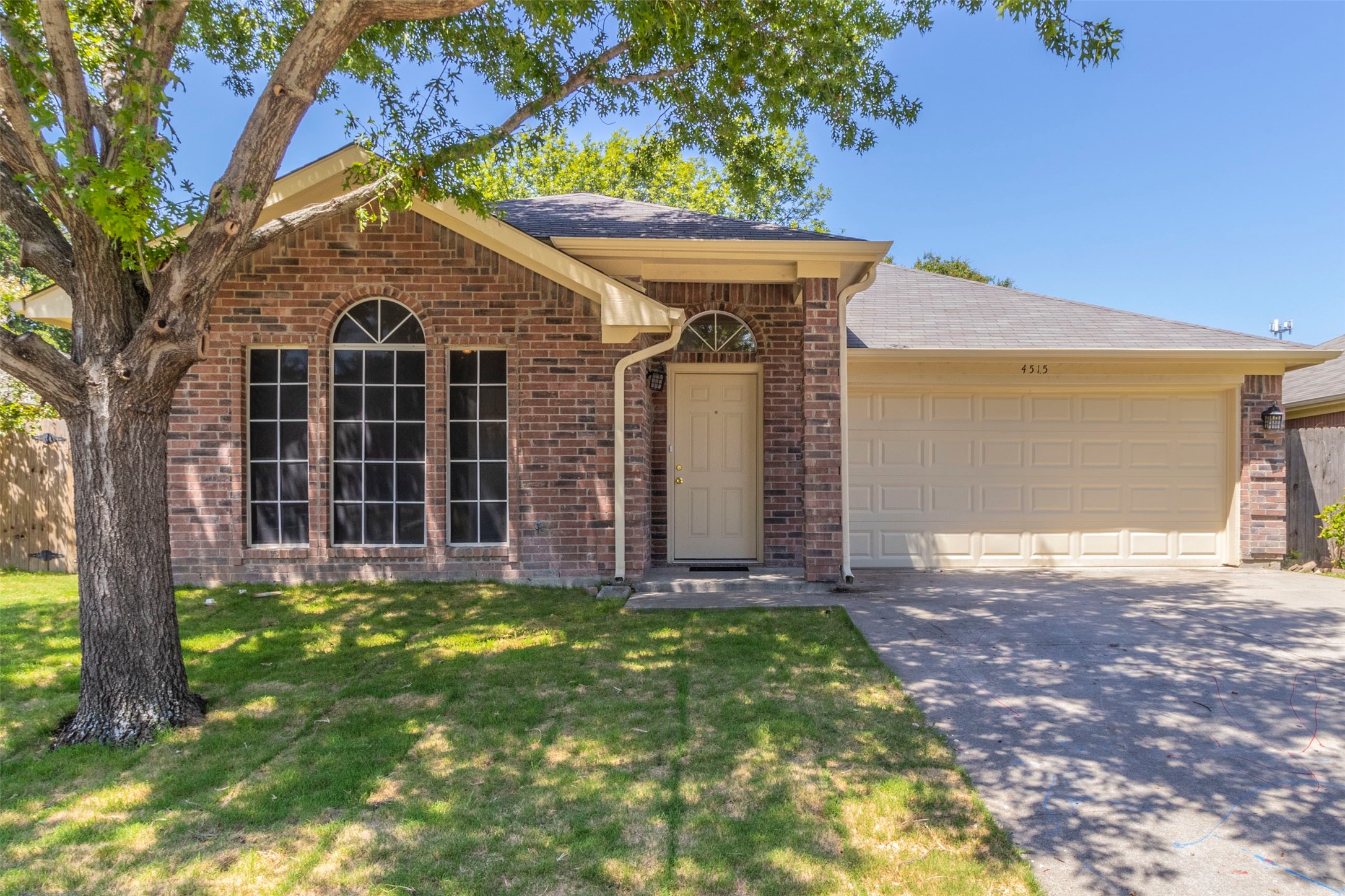 4515 Rosemont Avenue Grand Prairie TX 75052