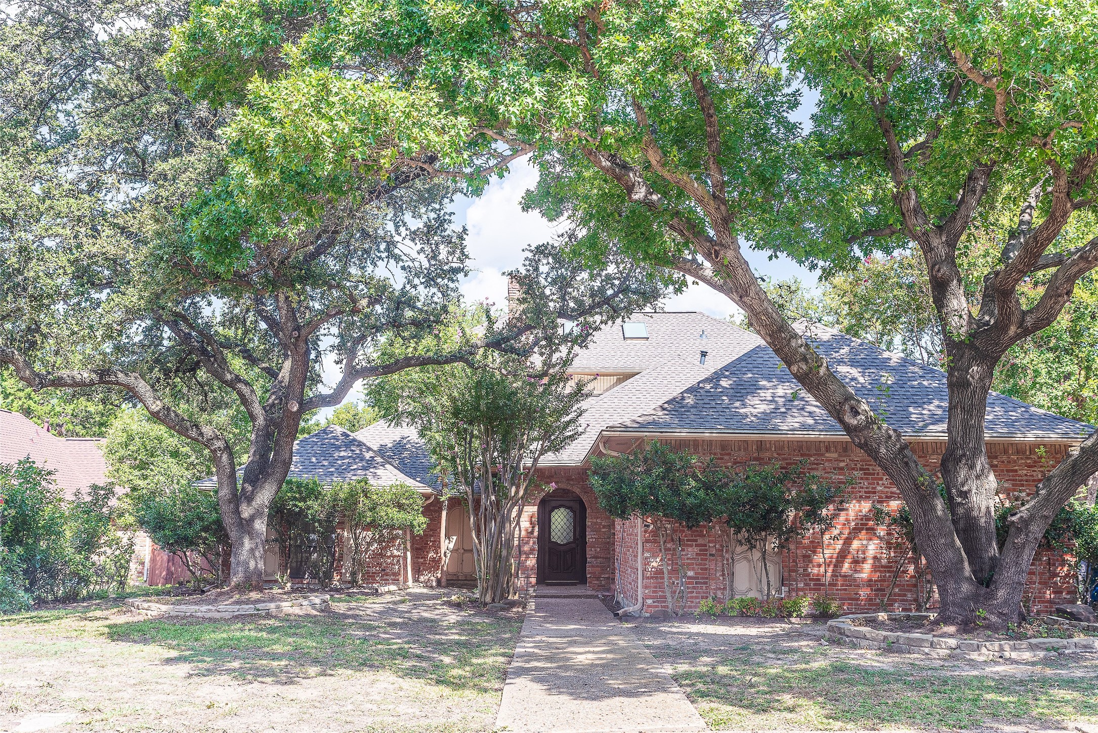 10019 Woodlake Drive Dallas TX 75243