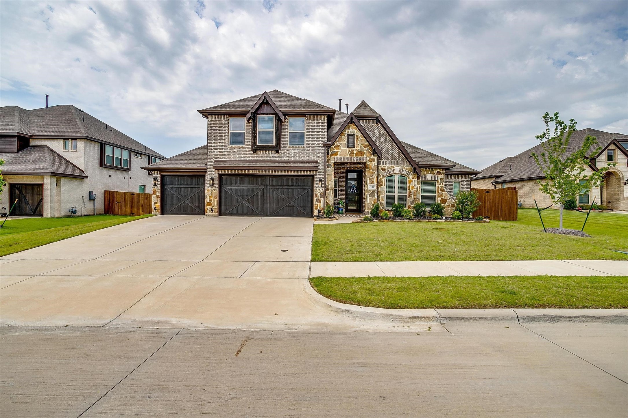 2005 Flora Lane Desoto TX 75115