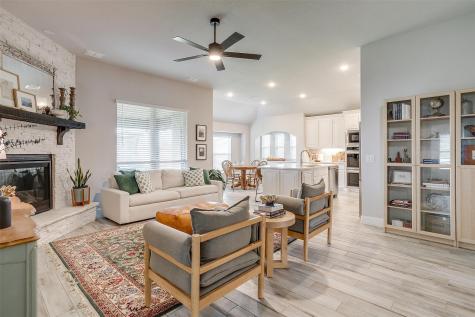 2005 Flora Lane Desoto TX 75115