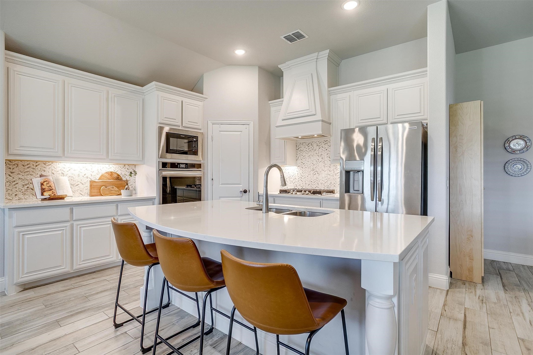 2005 Flora Lane Desoto TX 75115