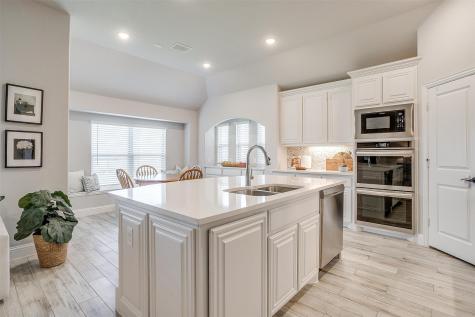 2005 Flora Lane Desoto TX 75115