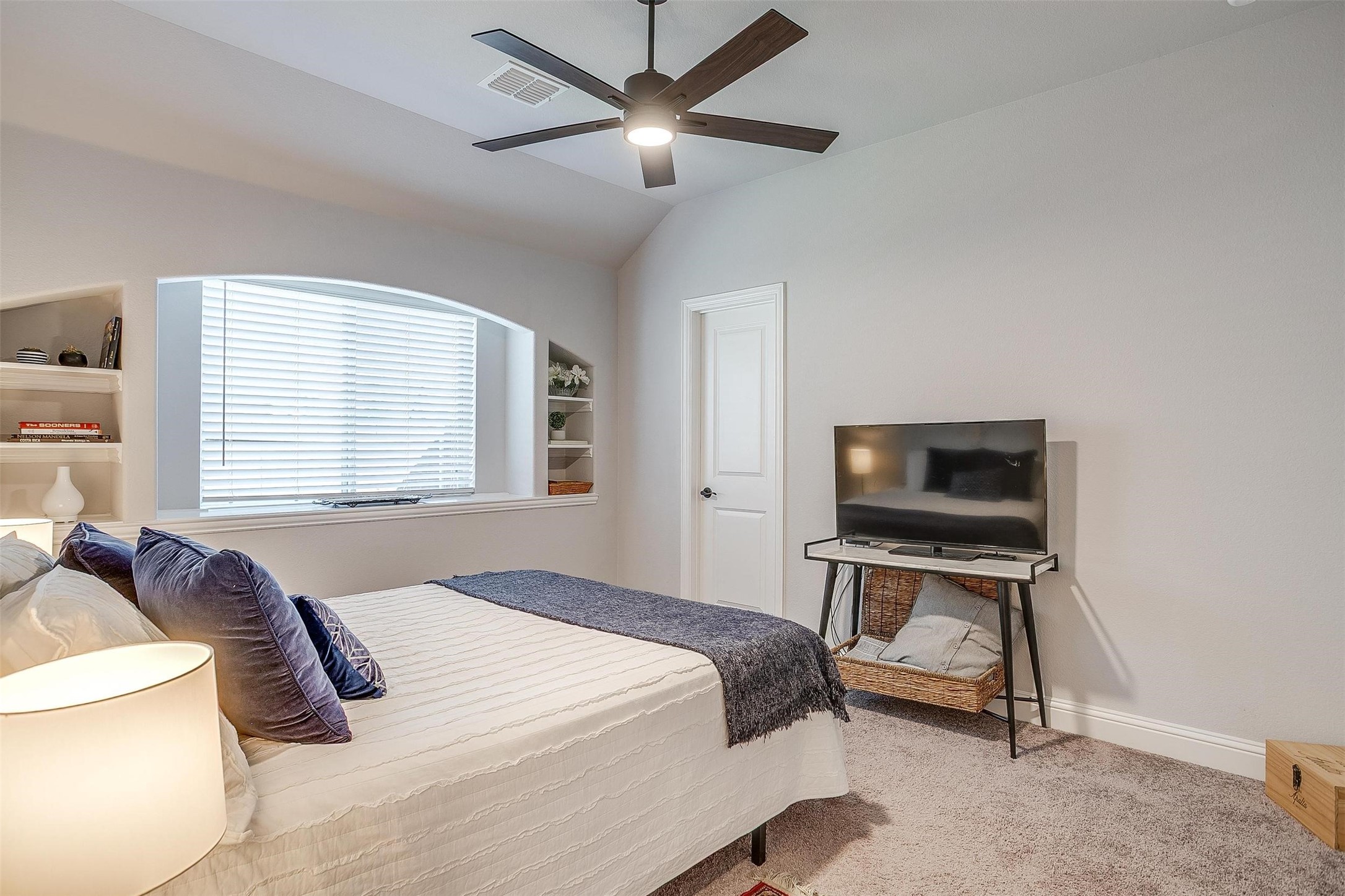 2005 Flora Lane Desoto TX 75115