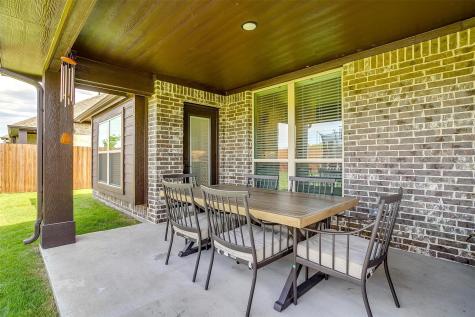 2005 Flora Lane Desoto TX 75115