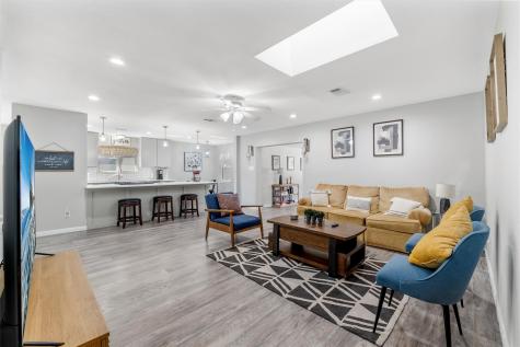 2753 Larkspur Lane Dallas TX 75233
