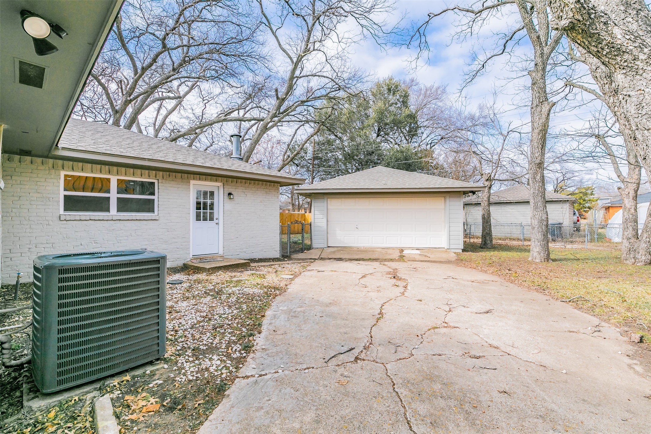 2753 Larkspur Lane Dallas TX 75233