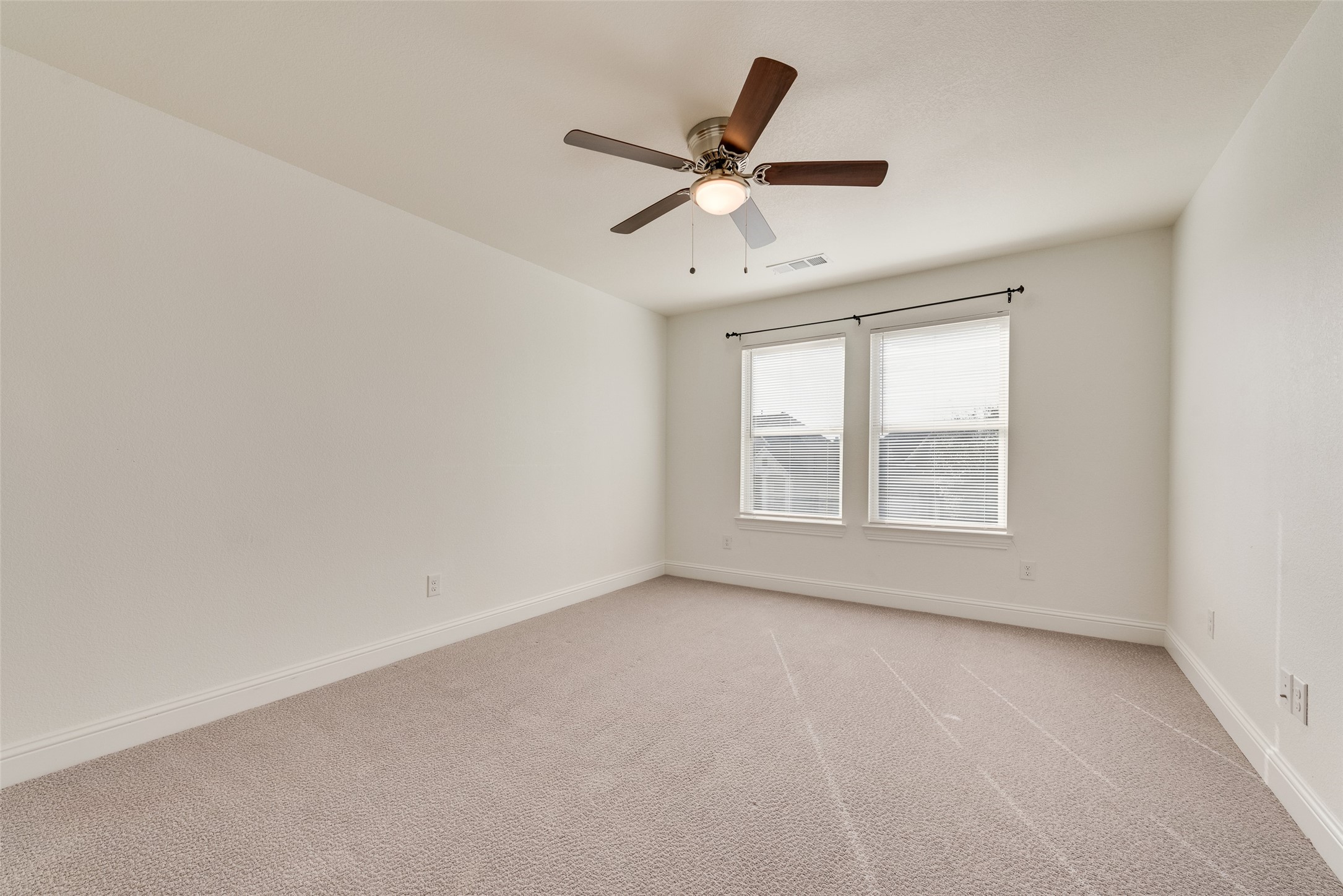 1708 Prestwick Lane Ennis TX 75119