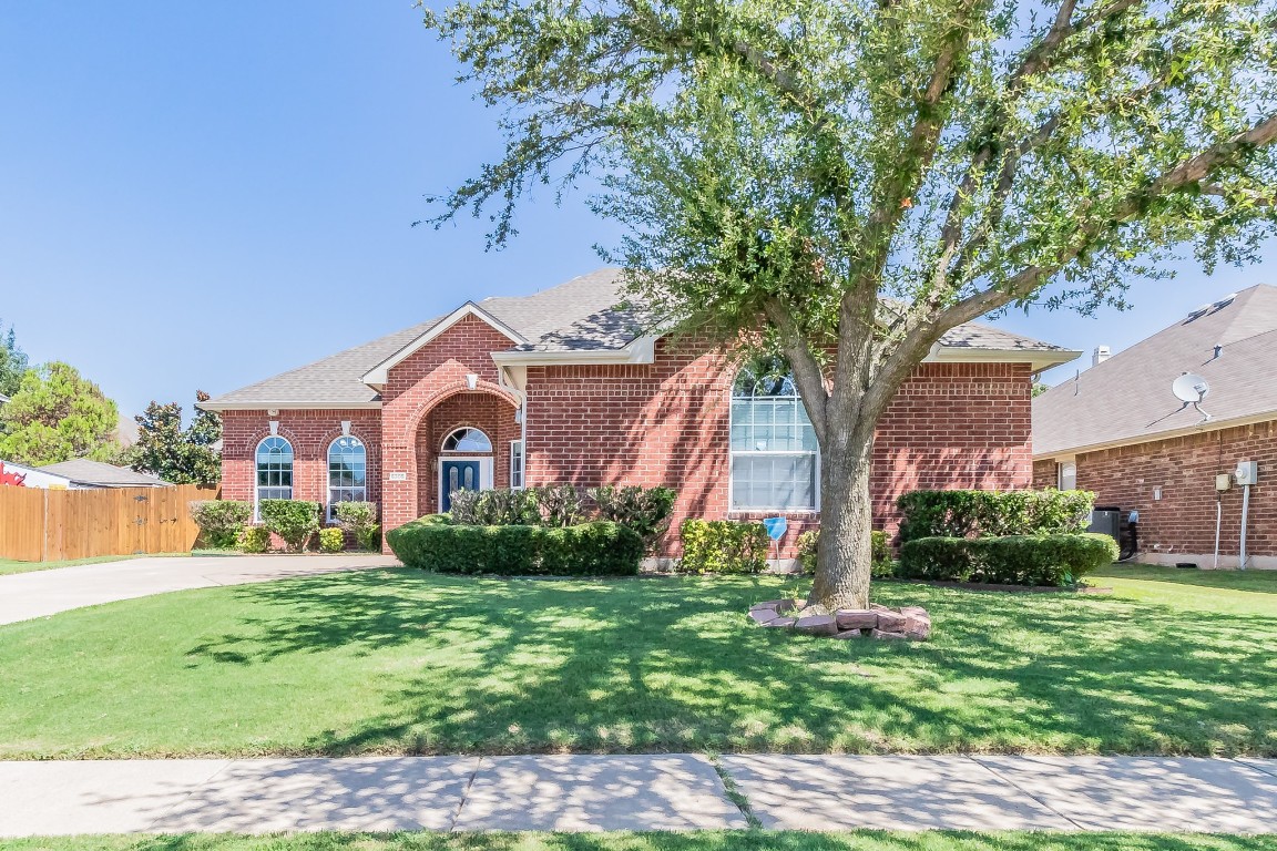 5305 Hollister Drive Fort Worth TX 76244