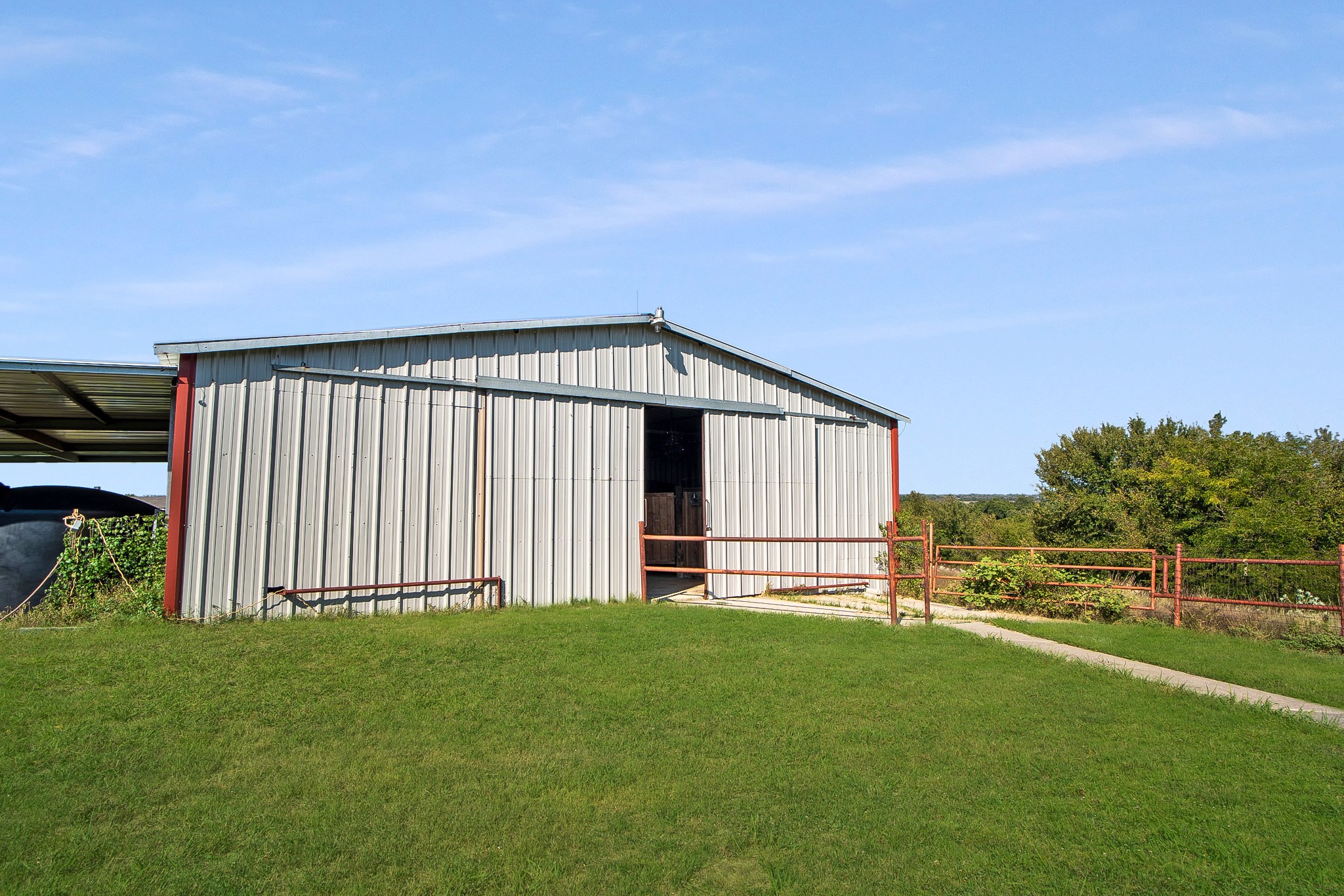 10902 Clear Creek Road W Sanger TX 76266