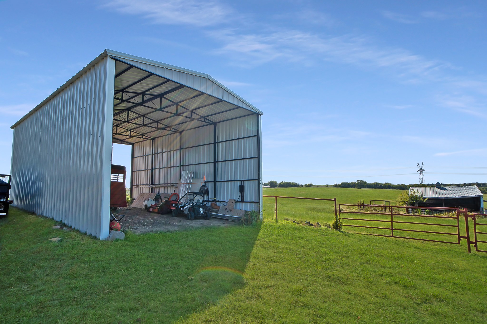 10902 Clear Creek Road W Sanger TX 76266