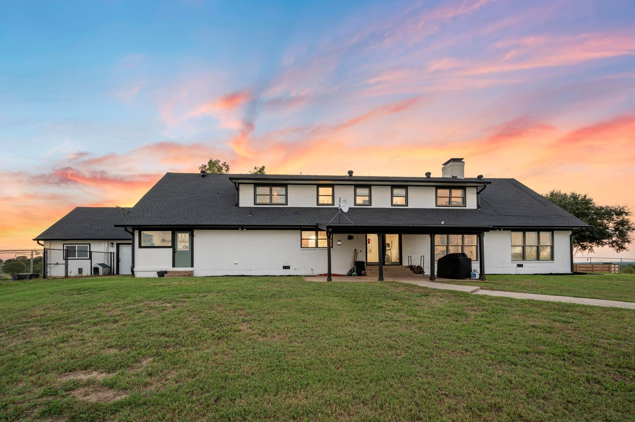 10902 Clear Creek Road W Sanger TX 76266