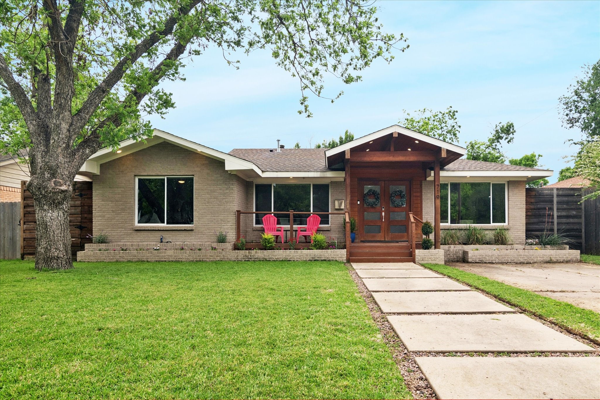 719 Downing Drive Richardson TX 75080