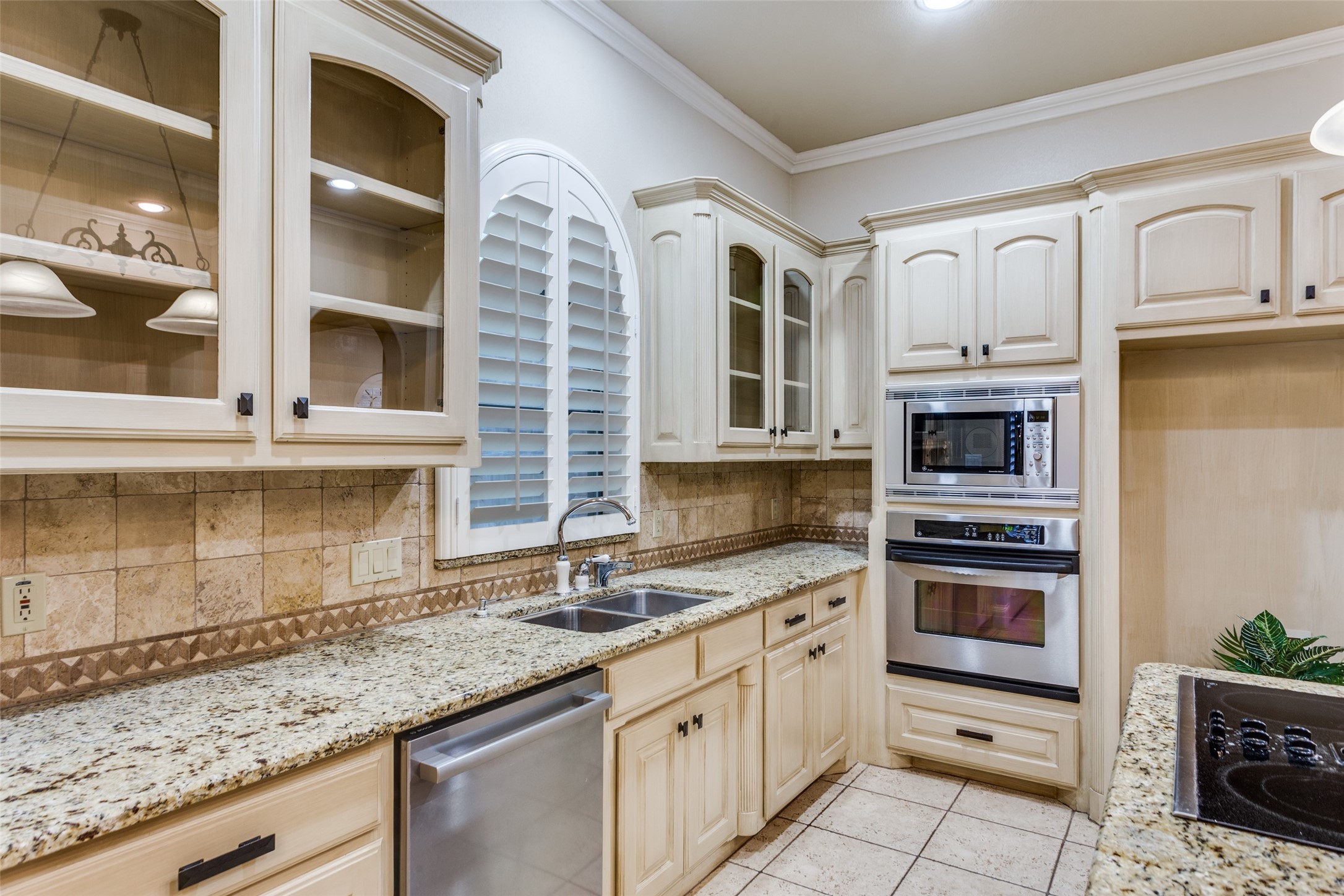 4248 Oak Park Court Fort Worth TX 76109