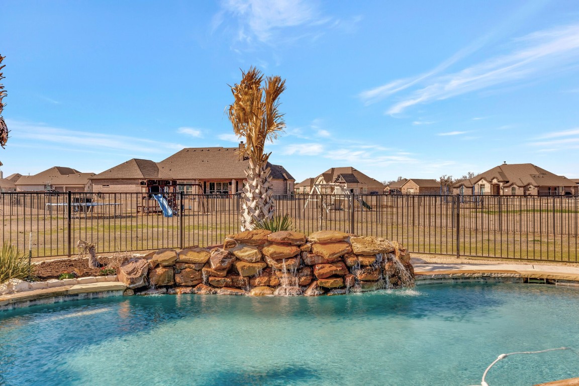 2304 Kallee Cove Celina TX 75009