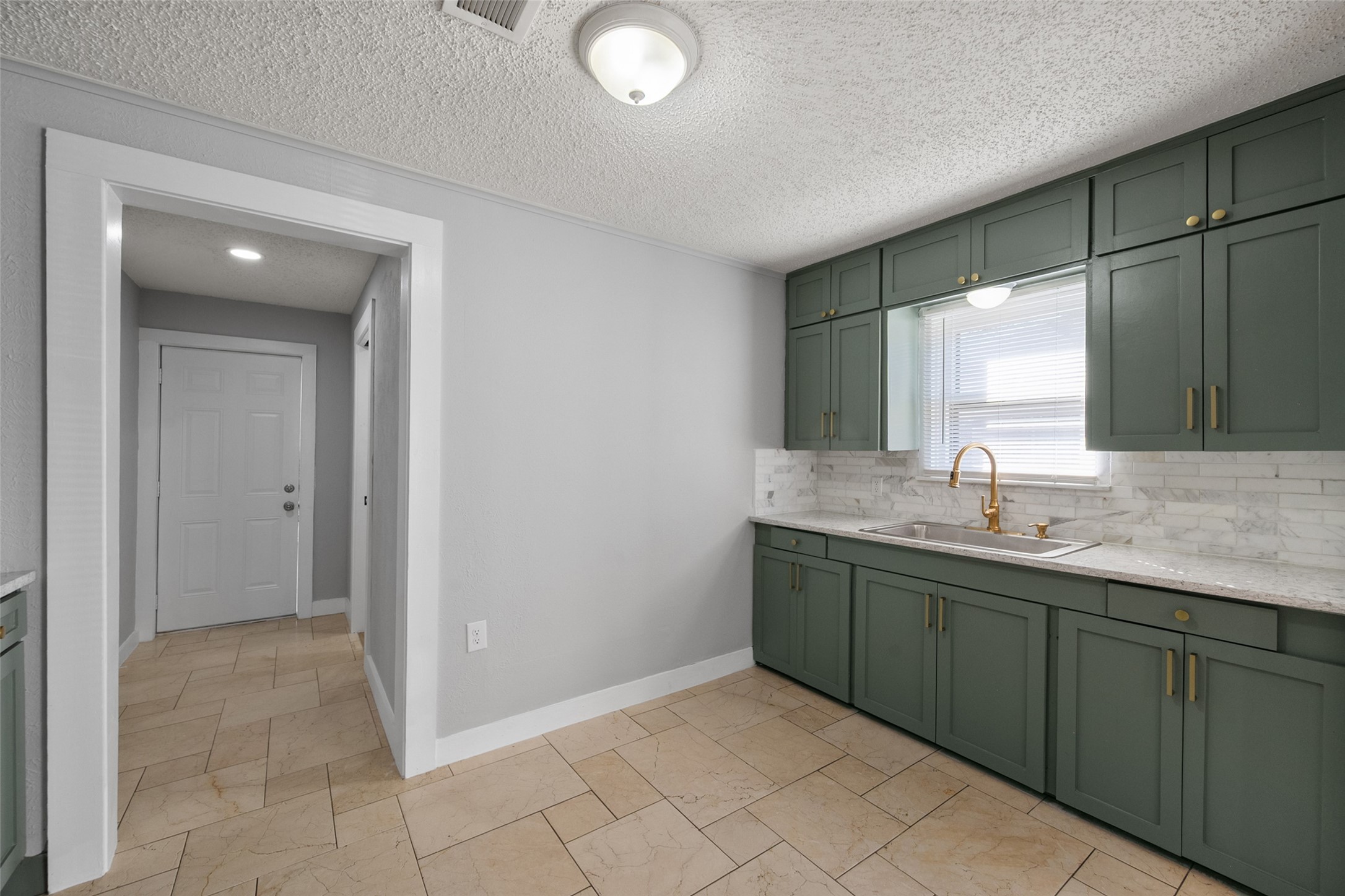 2724 E 12th Street Fort Worth TX 76111