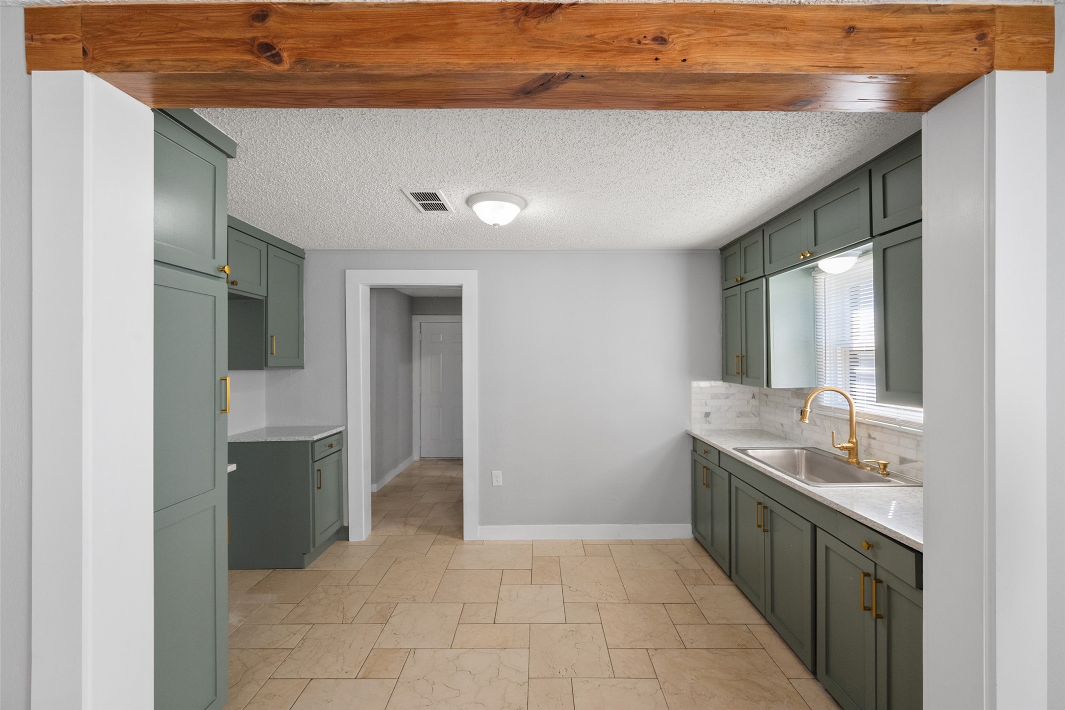 2724 E 12th Street Fort Worth TX 76111