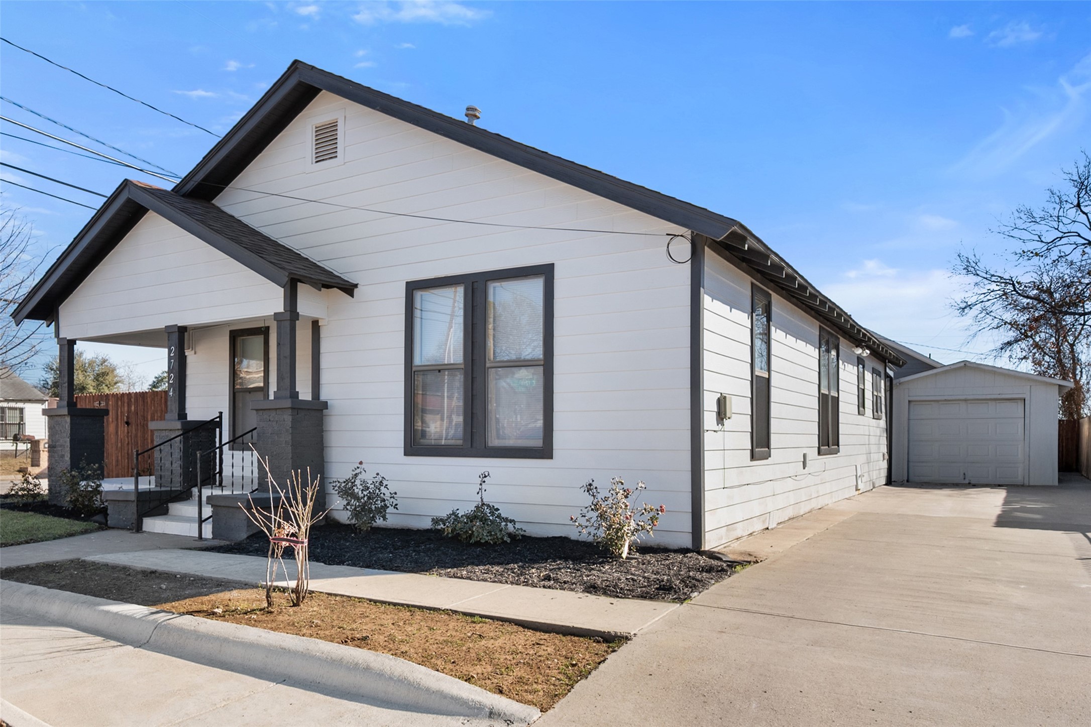2724 E 12th Street Fort Worth TX 76111