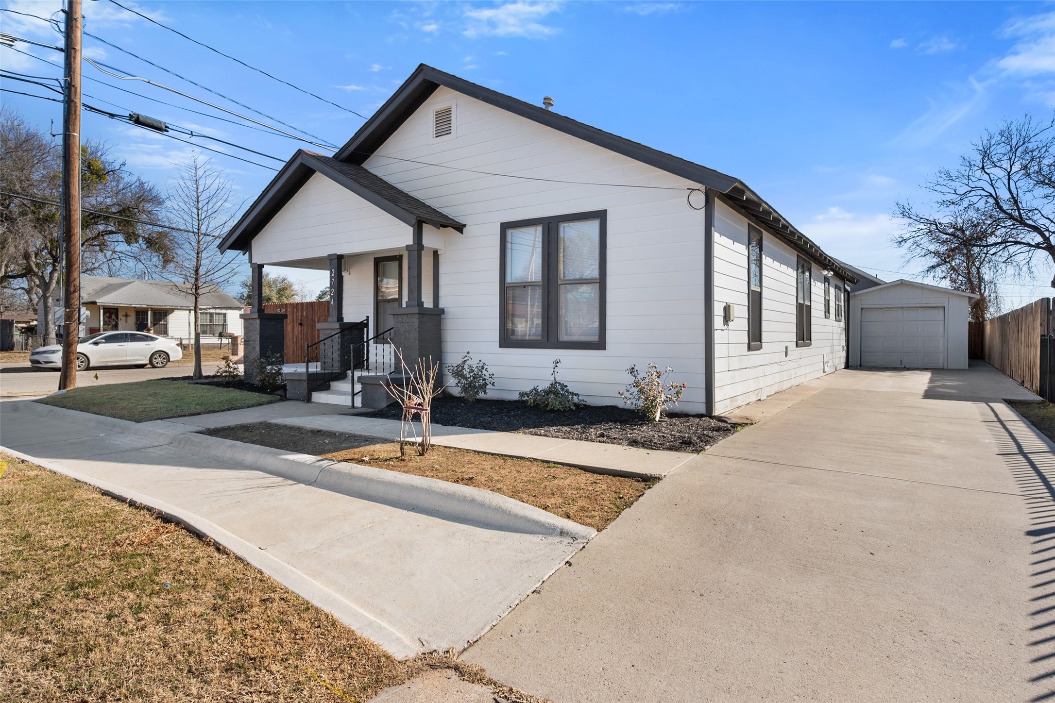 2724 E 12th Street Fort Worth TX 76111