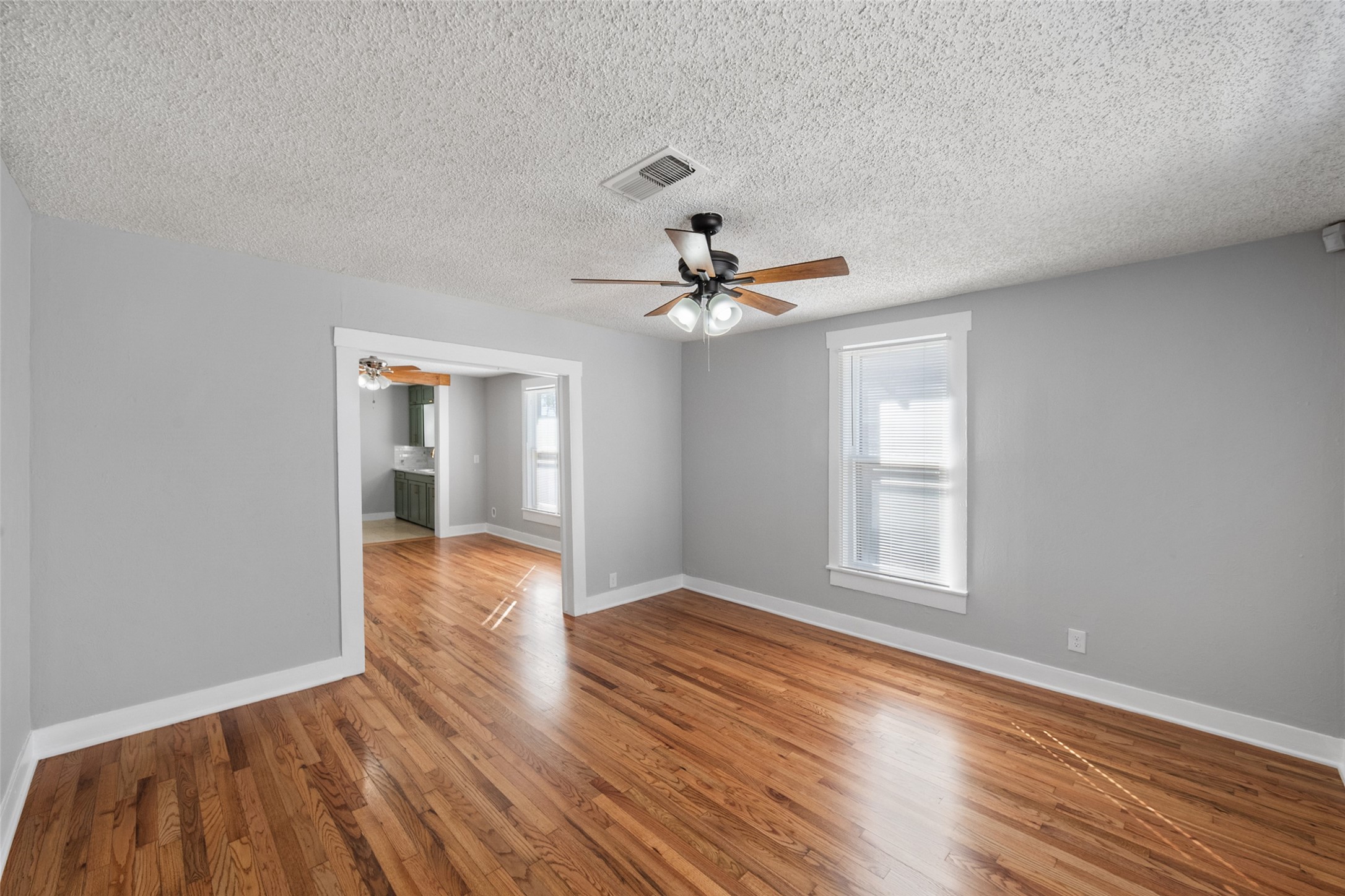 2724 E 12th Street Fort Worth TX 76111