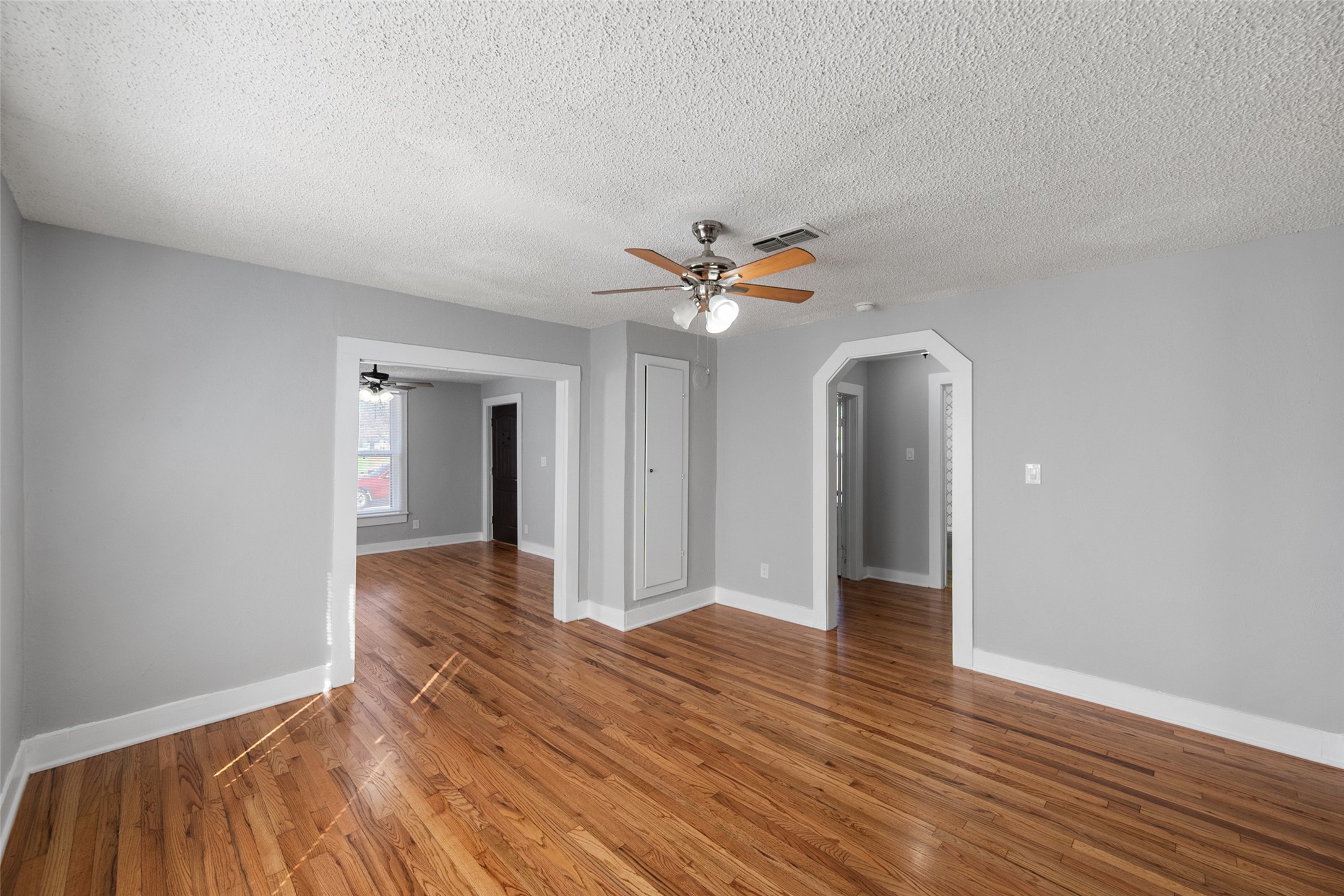 2724 E 12th Street Fort Worth TX 76111