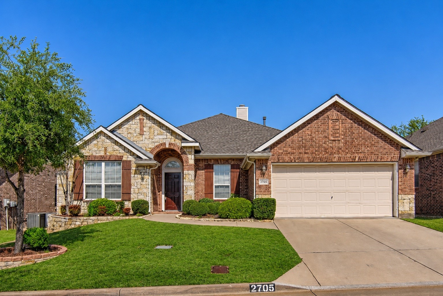 2705 Fox Creek Trail Arlington TX 76017