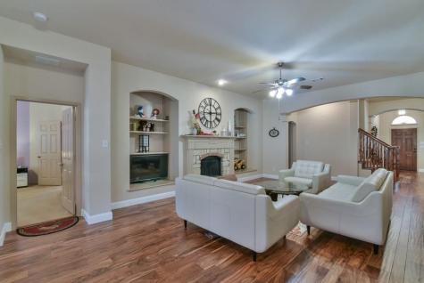 2705 Fox Creek Trail Arlington TX 76017