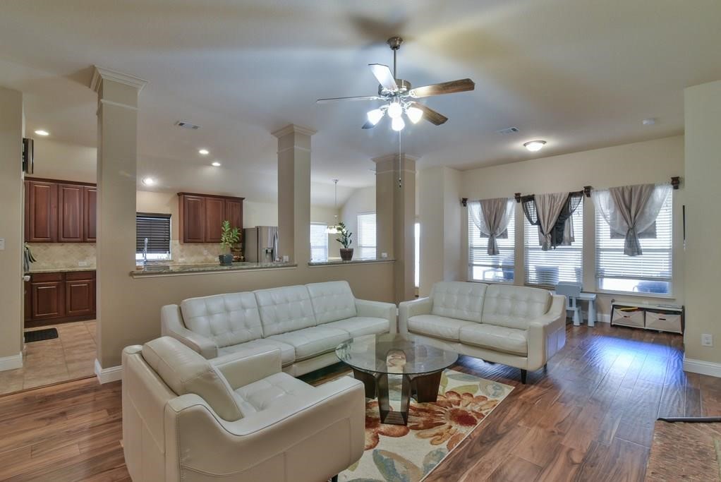 2705 Fox Creek Trail Arlington TX 76017