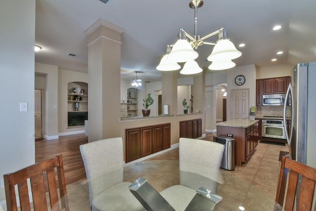 2705 Fox Creek Trail Arlington TX 76017
