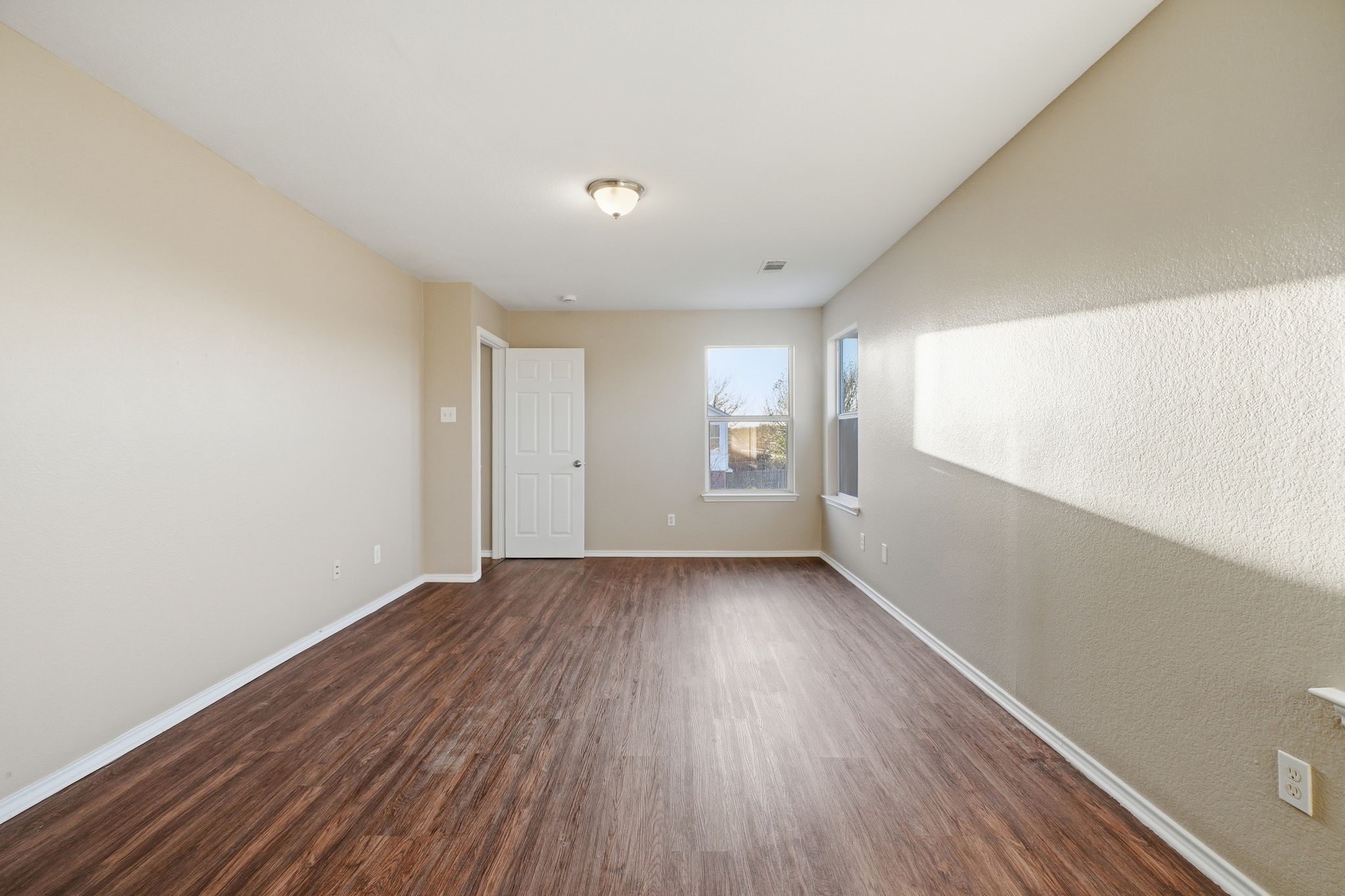 111 Maned Drive Sanger TX 76266