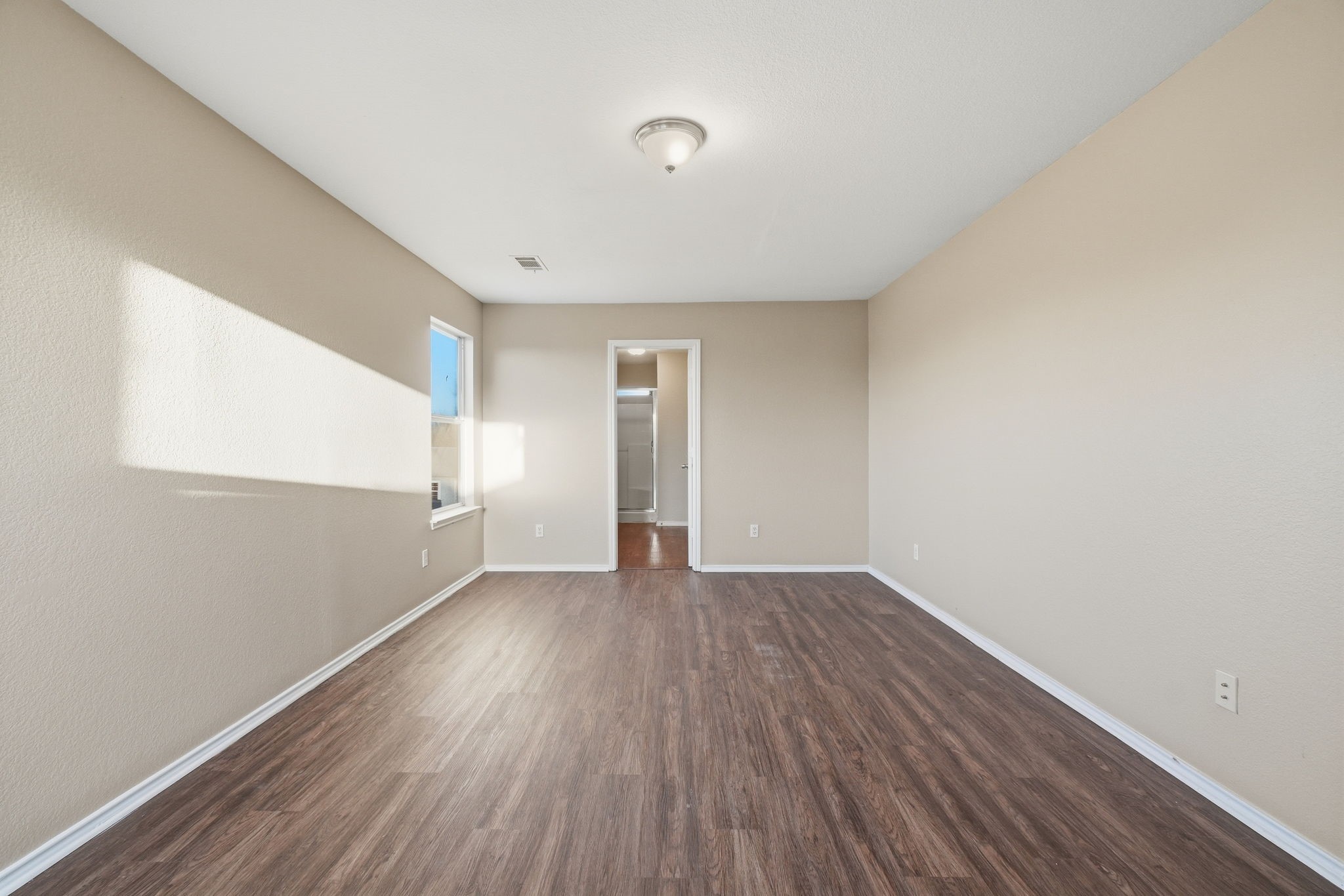 111 Maned Drive Sanger TX 76266