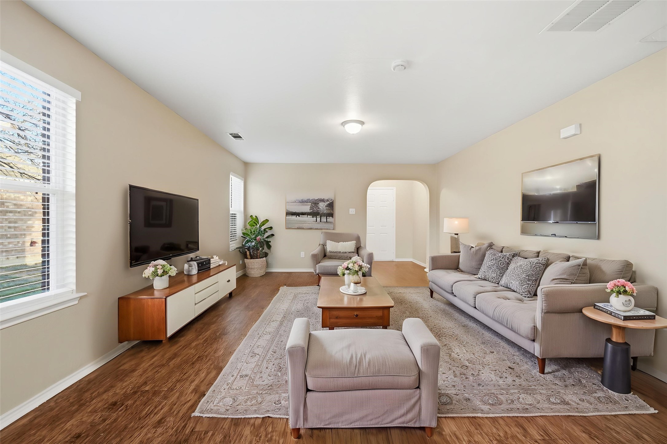111 Maned Drive Sanger TX 76266