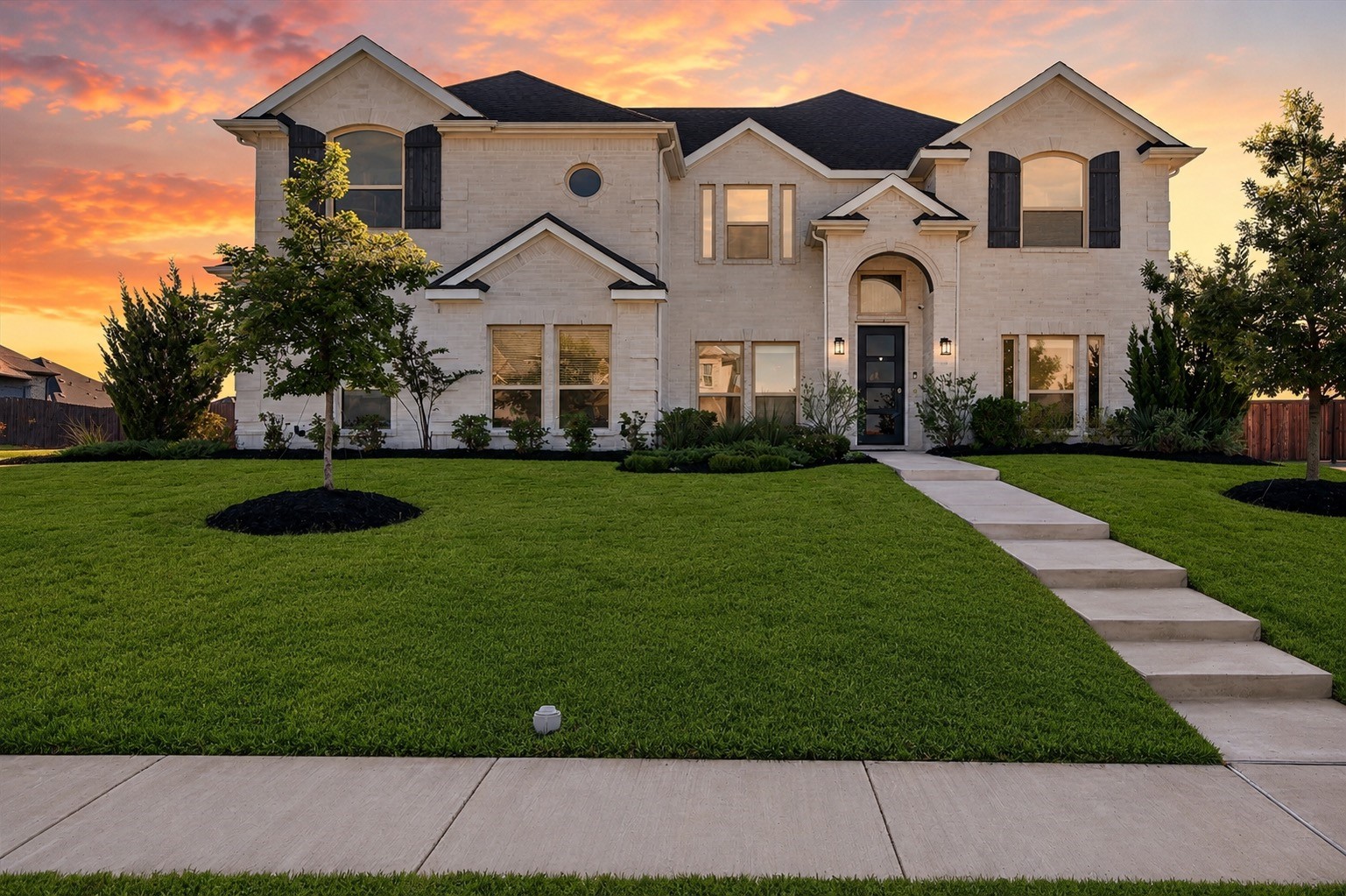 370 Cheyenne Mountain Drive Ovilla TX 75154