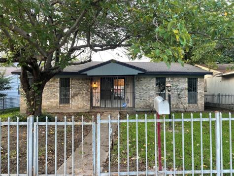 9681 Glengreen Drive Dallas TX 75217