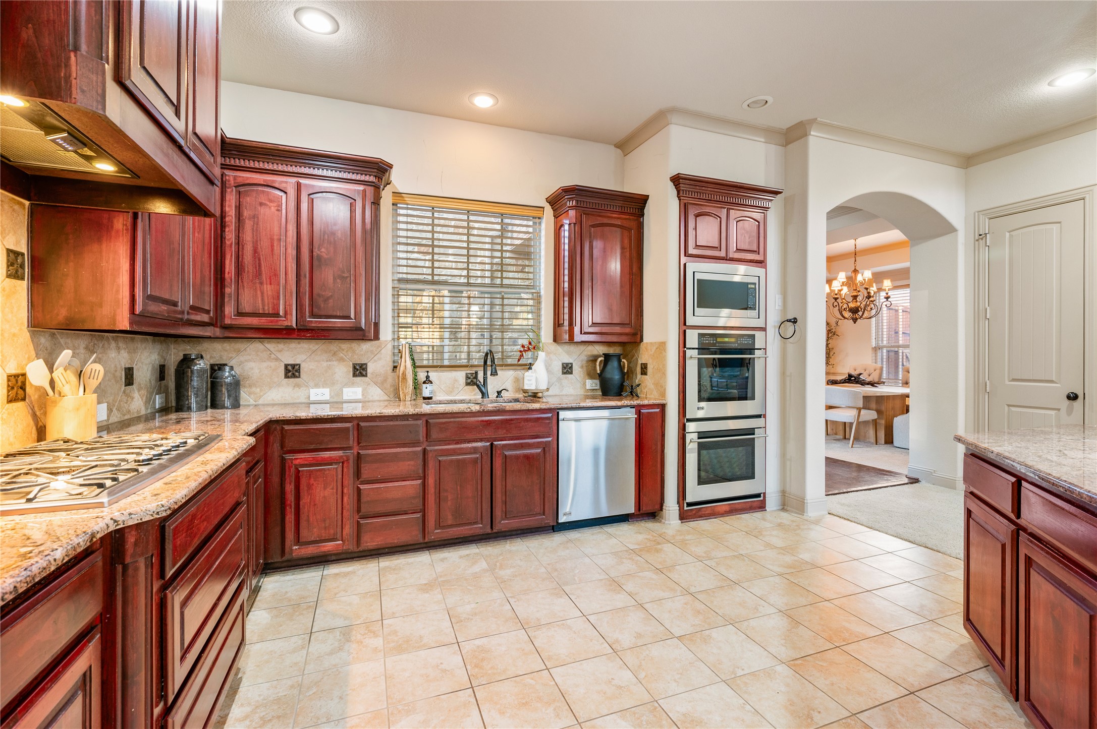 1010 Lost Valley Drive Euless TX 76039