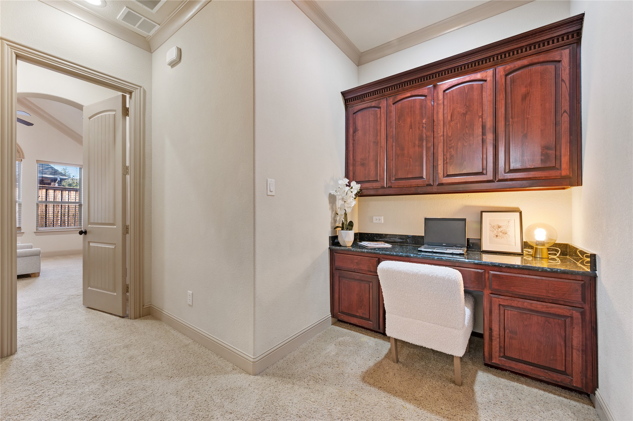 1010 Lost Valley Drive Euless TX 76039