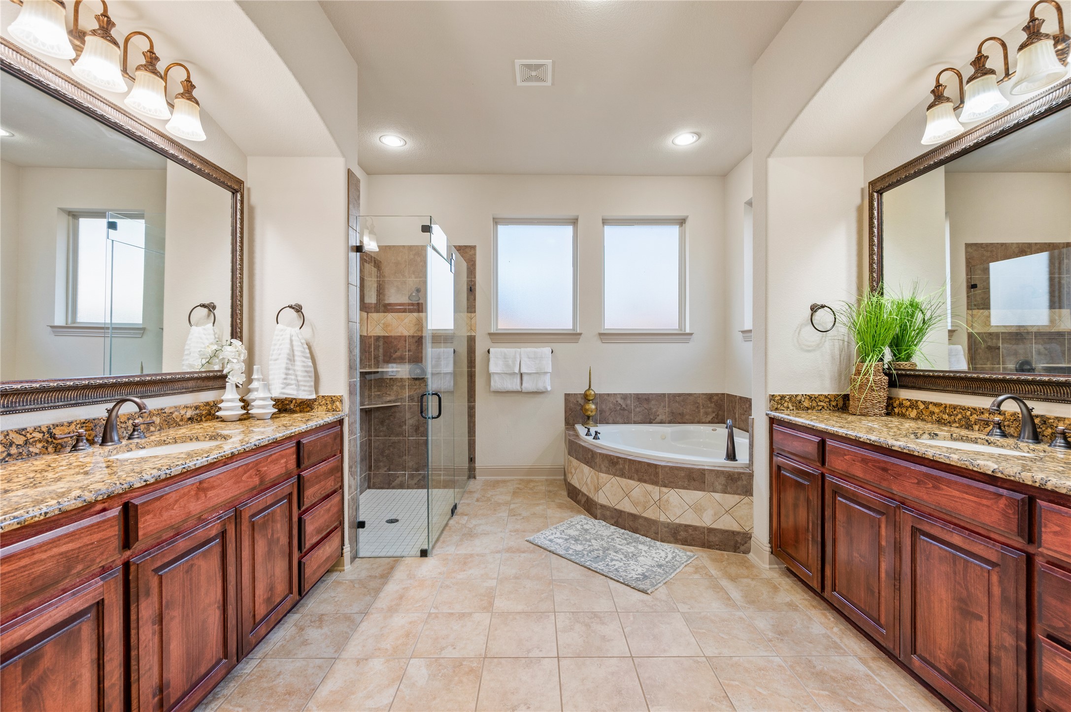 1010 Lost Valley Drive Euless TX 76039