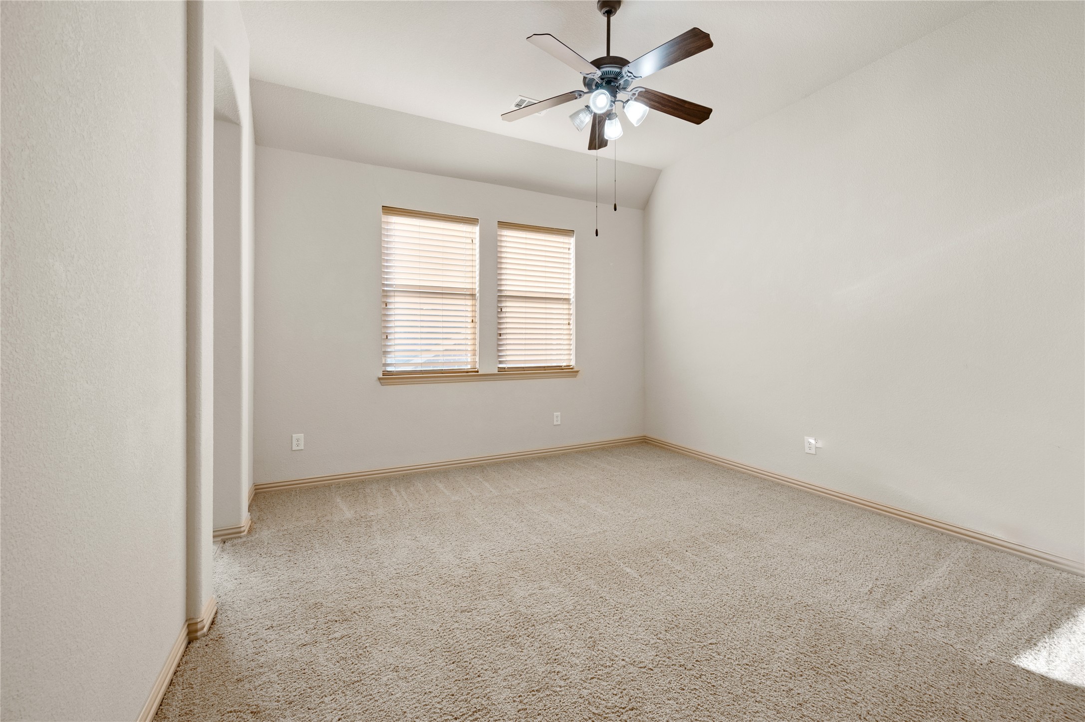 1010 Lost Valley Drive Euless TX 76039