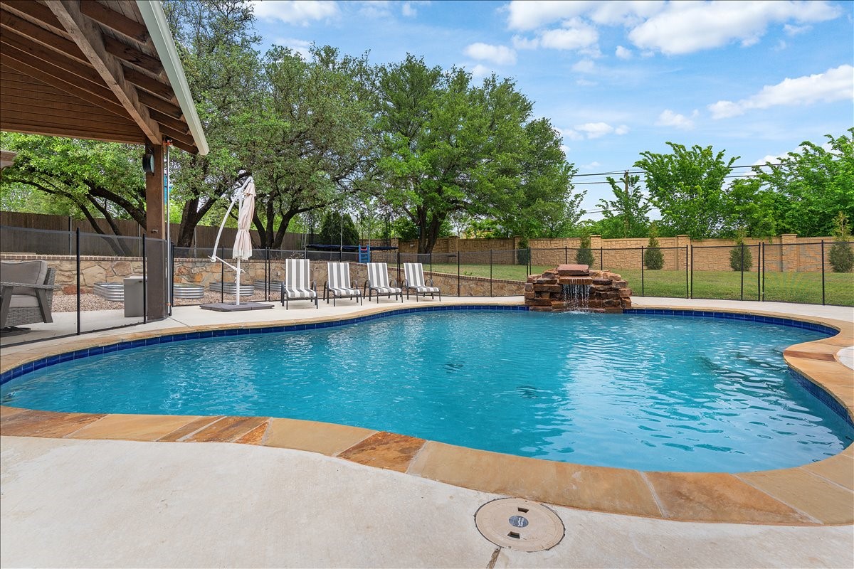221 Adventus Court Mansfield TX 76063
