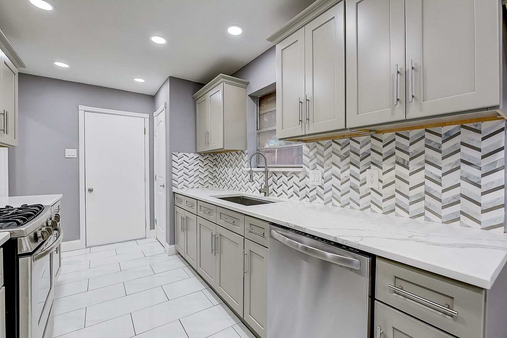 901 Lancaster Park Drive Lancaster TX 75146
