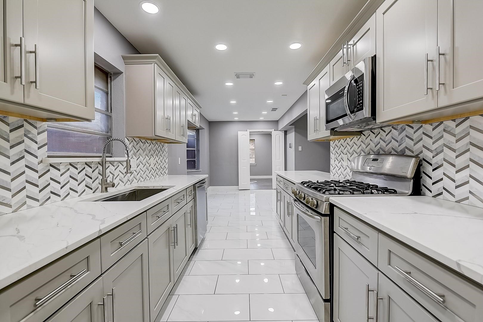 901 Lancaster Park Drive Lancaster TX 75146