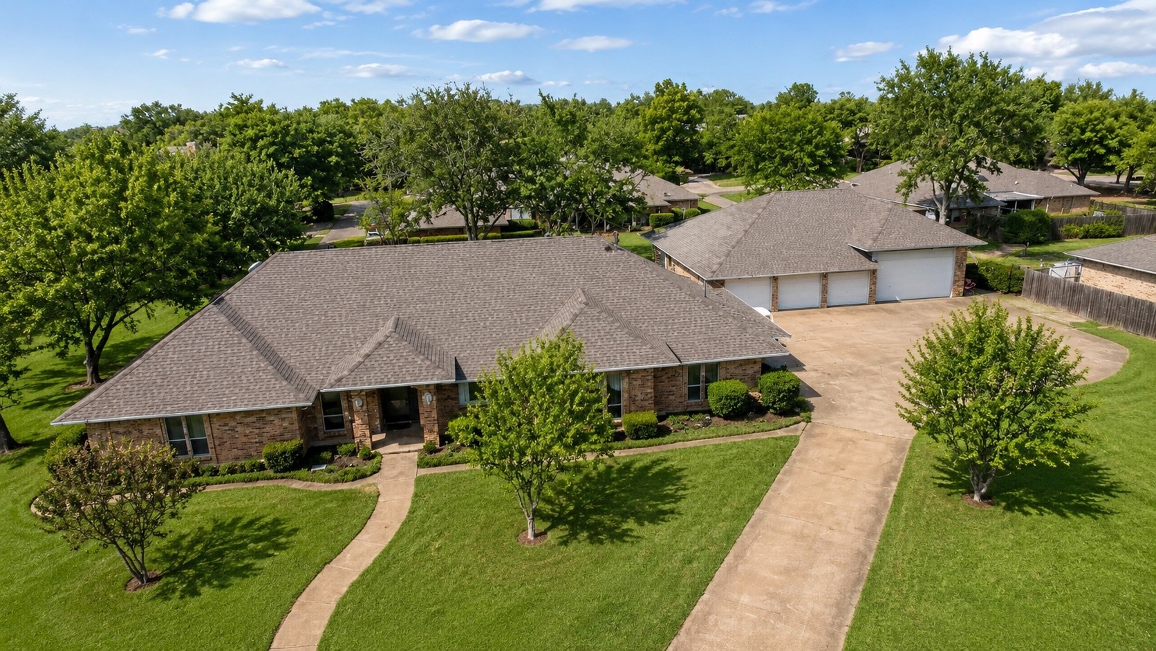 108 Heatherstone Circle Kaufman TX 75142