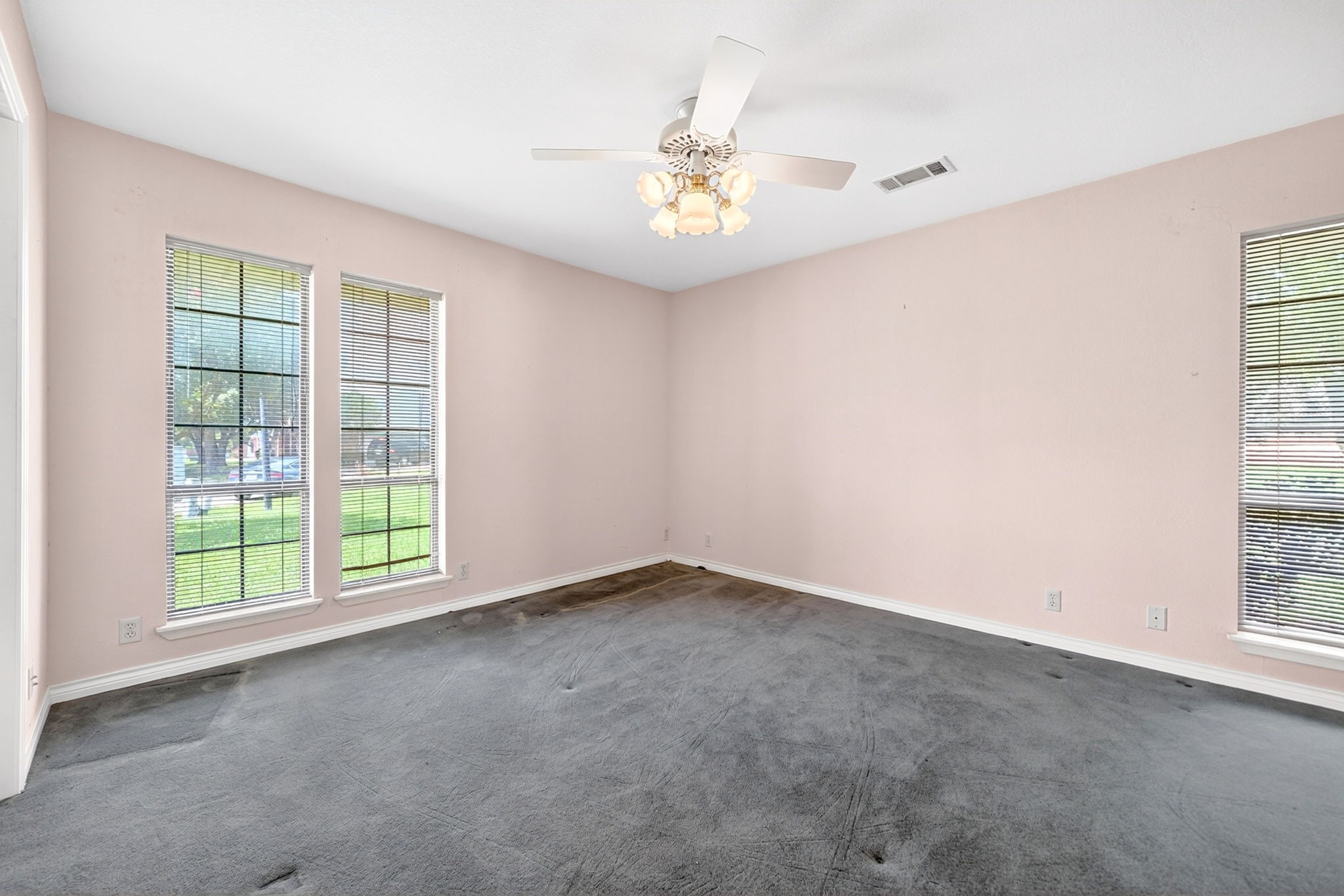 108 Heatherstone Circle Kaufman TX 75142